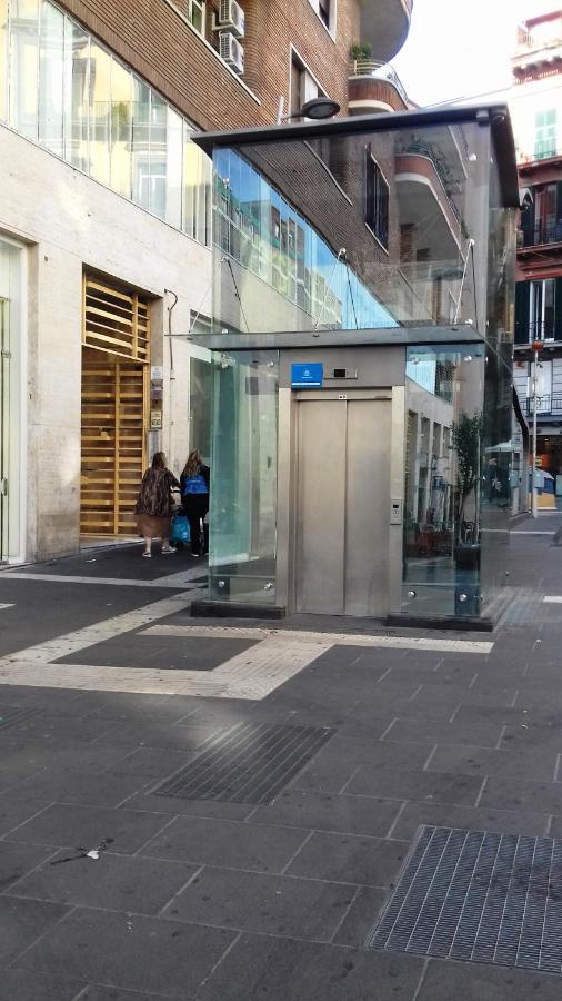 Toledo Street Couette-café Naples