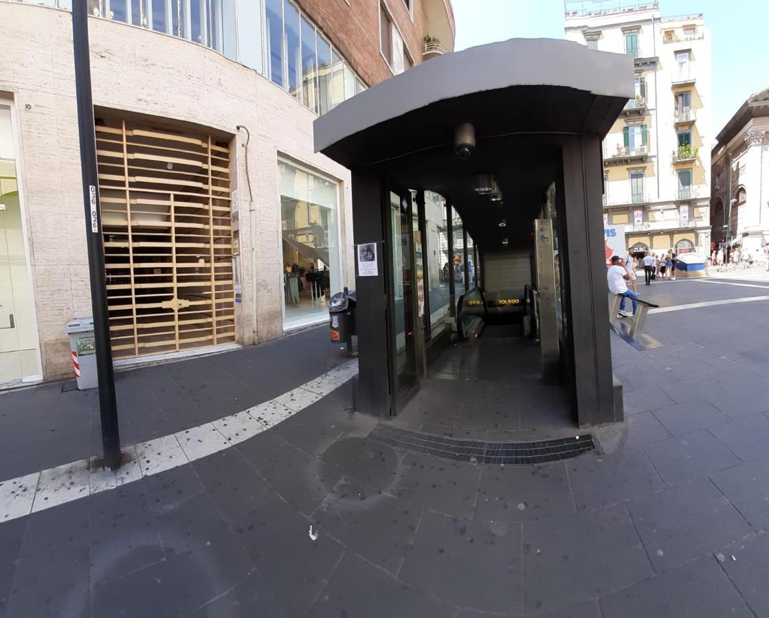 Couette-café Toledo Street Naples